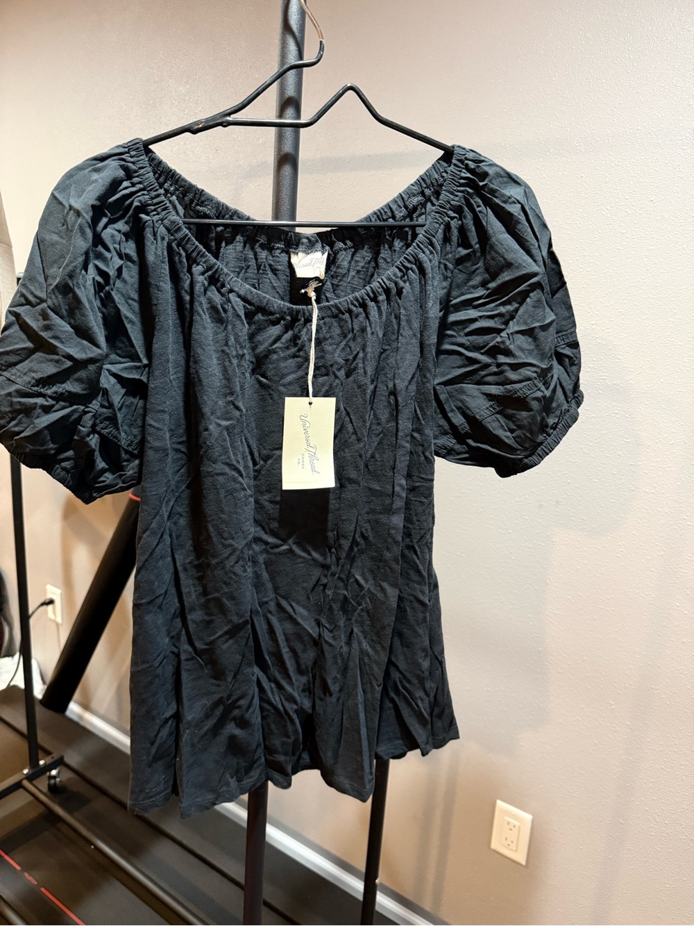 Universal Thread Black Puff-Sleeve Peasant Top - NWT -Size S